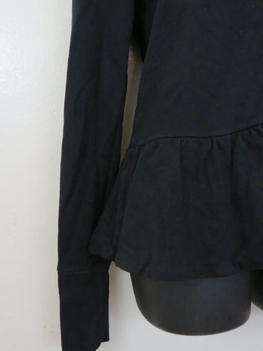 Aiko size Medium Full Zip Black Hoodie Ruffle Hem Slit Fit Basic Casual